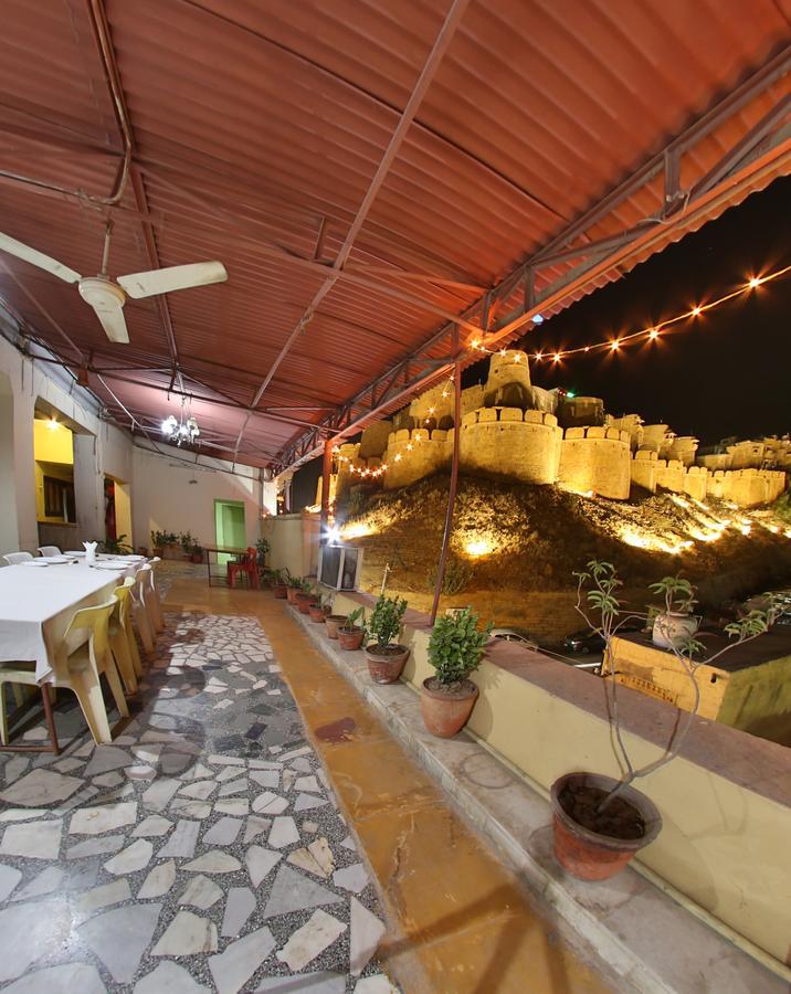 Hotel Vrinda Palace Dzsaiszalmer Kültér fotó